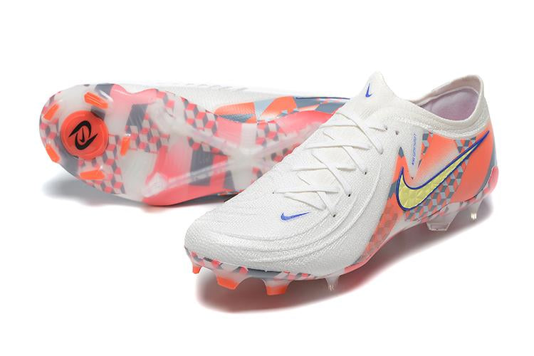 Nike Phantom Luna Elite Low Field Soccer Cleats 