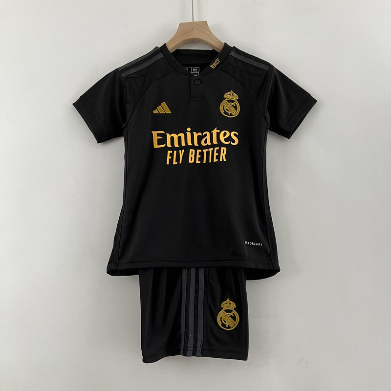 Real Madrid 23/24 Children's Kit 
