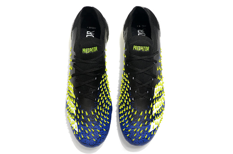 Adidas Predator Freak+ Low 1 Fußballschuhe. 