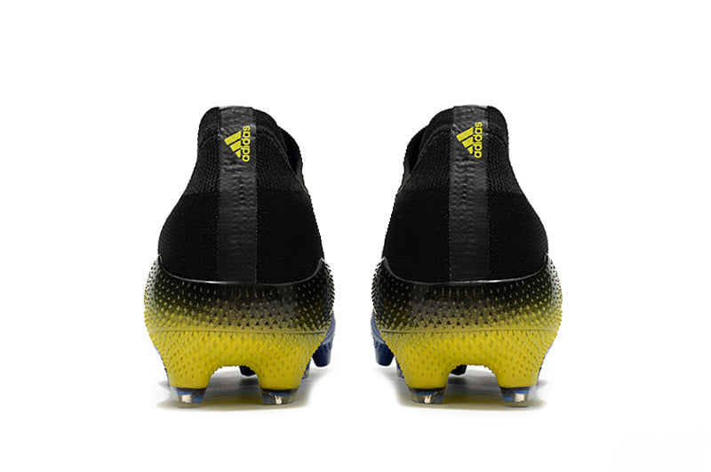 Adidas Predator Freak+ Low 1 Fußballschuhe. 