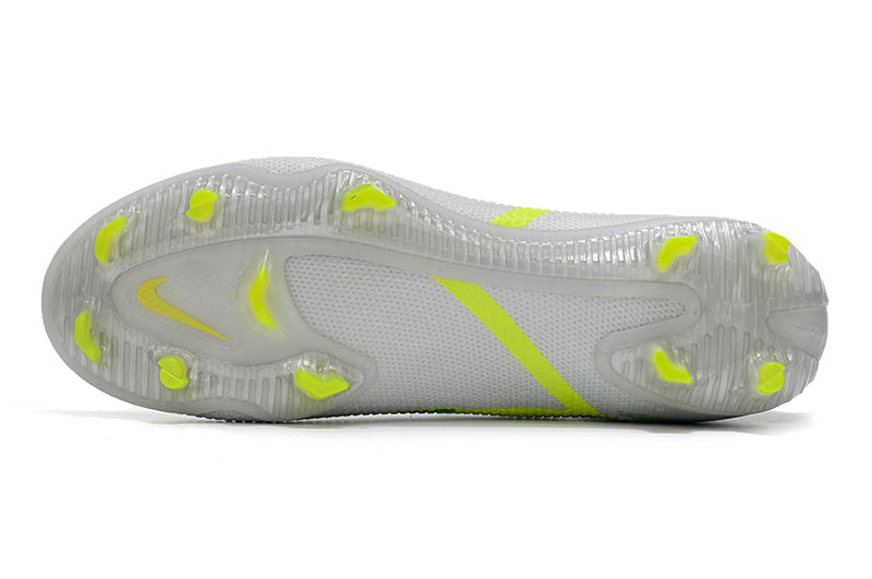 Nike Phantom GT2 Elite Soccer Cleats 