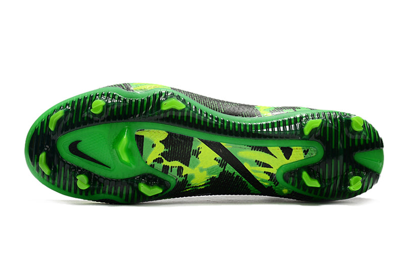 Nike Phantom GT2 Elite Soccer Cleats 