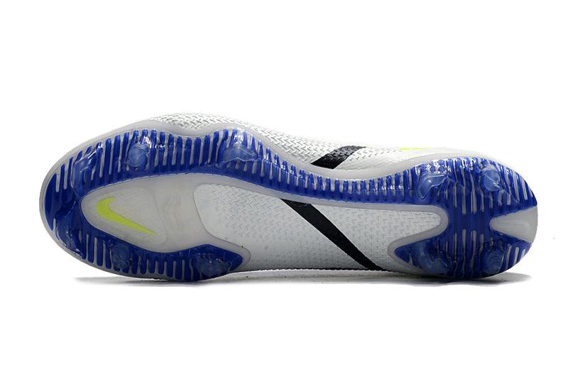 Nike Phantom GT2 Elite Soccer Cleats 