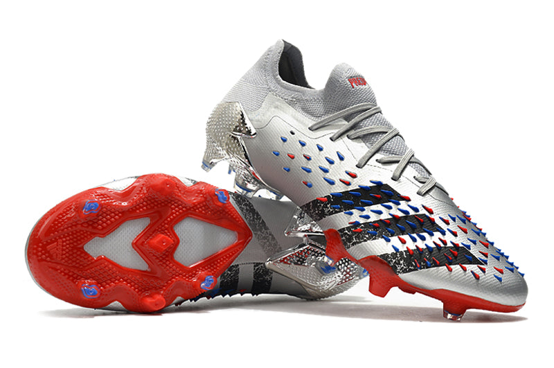 Adidas Predator Freak+ Low 1 Fußballschuhe. 