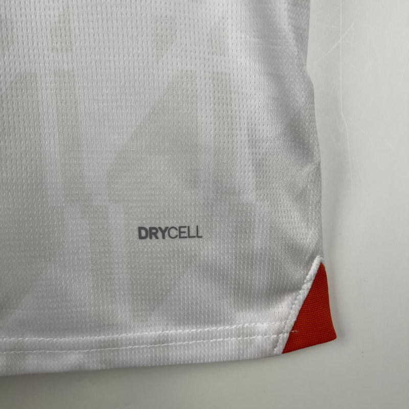 Manchester City 23/24 shirt 