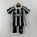 Manchester United 23/24 Children's Kit 