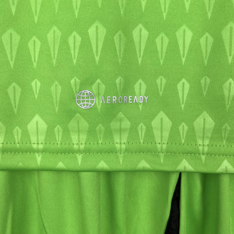 Real Madrid 23/24 Goalkeeper Kids Kit 