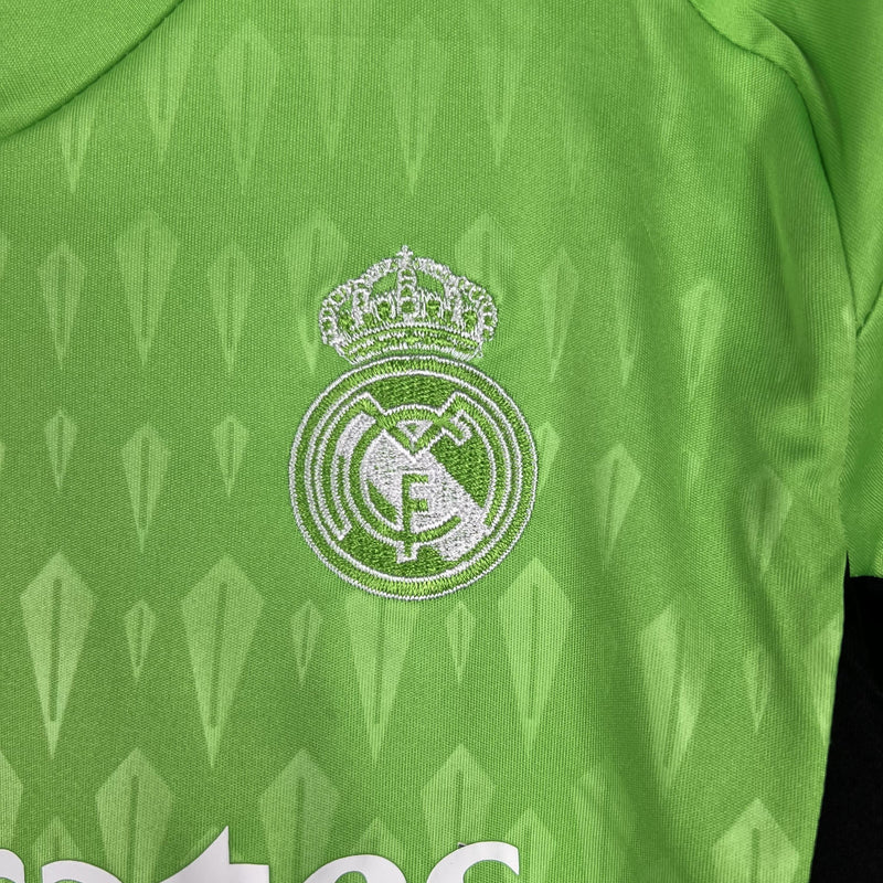 Real Madrid 23/24 Goalkeeper Kids Kit 