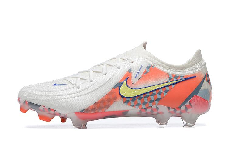 Nike Phantom Luna Elite Low Field Soccer Cleats 