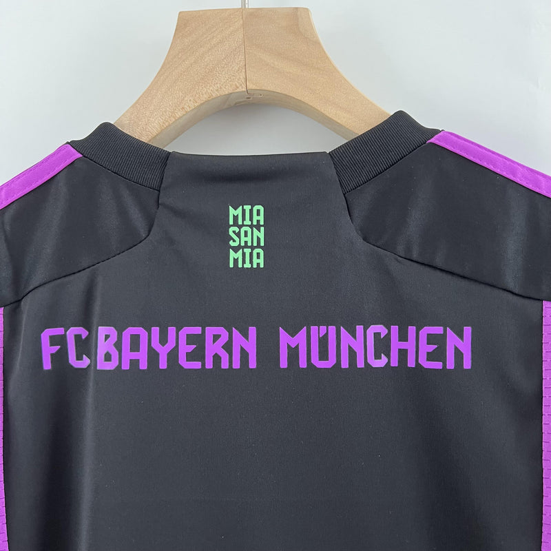 Bayern Munich Kids Kit 23/24 