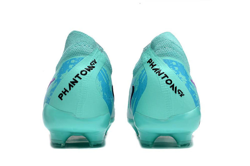 Nike Phantom Luna Elite Low Field Soccer Cleats 